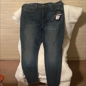 True Religion Dark Blue Skinny Jeans Size 32 (US 14)